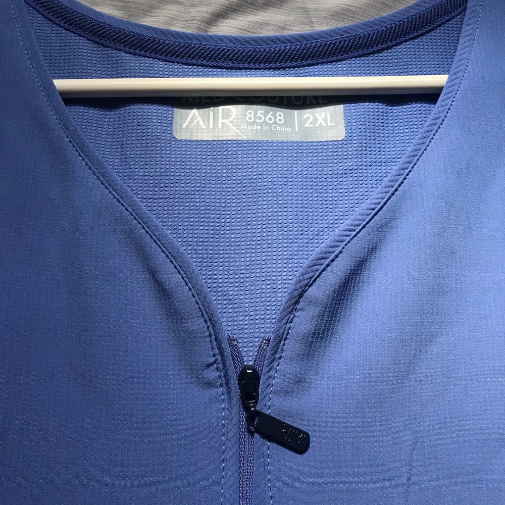 Scrub top - Picture 4 of 4